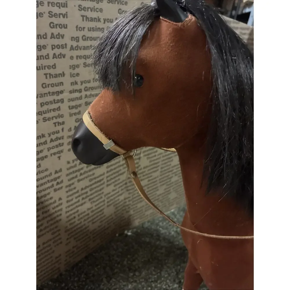 18 In American Girl Brown Horse with Saddle & Bridle Vintage